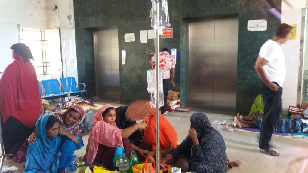 নাটোরে পেটের অসুখের রোগী বেড়ে ২৬০: পানির নমুনায় মেলেনি জীবাণু