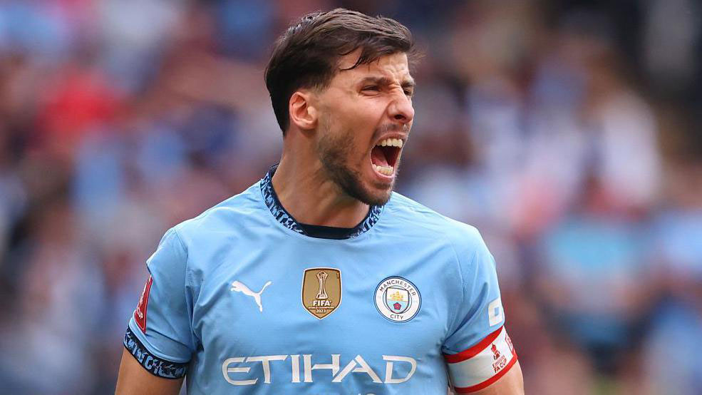 তারকা ফুটবলারের বাসায় চুরির ঘটনা খতিয়ে দেখবে ম্যানচেস্টার সিটি