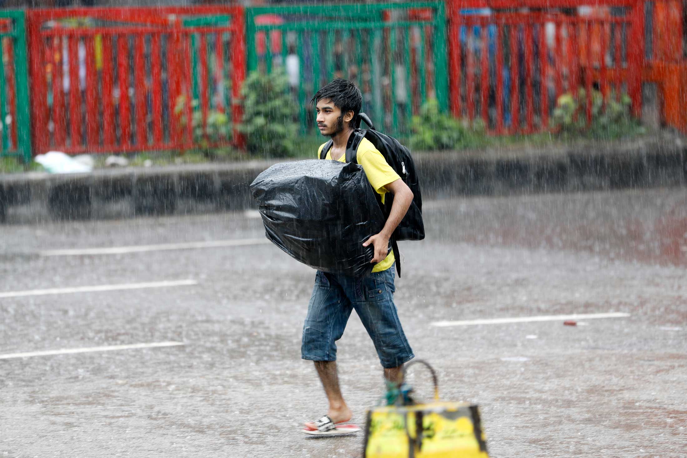 সাগরে লঘুচাপের প্রভাবে বাড়তে পারে বৃষ্টি