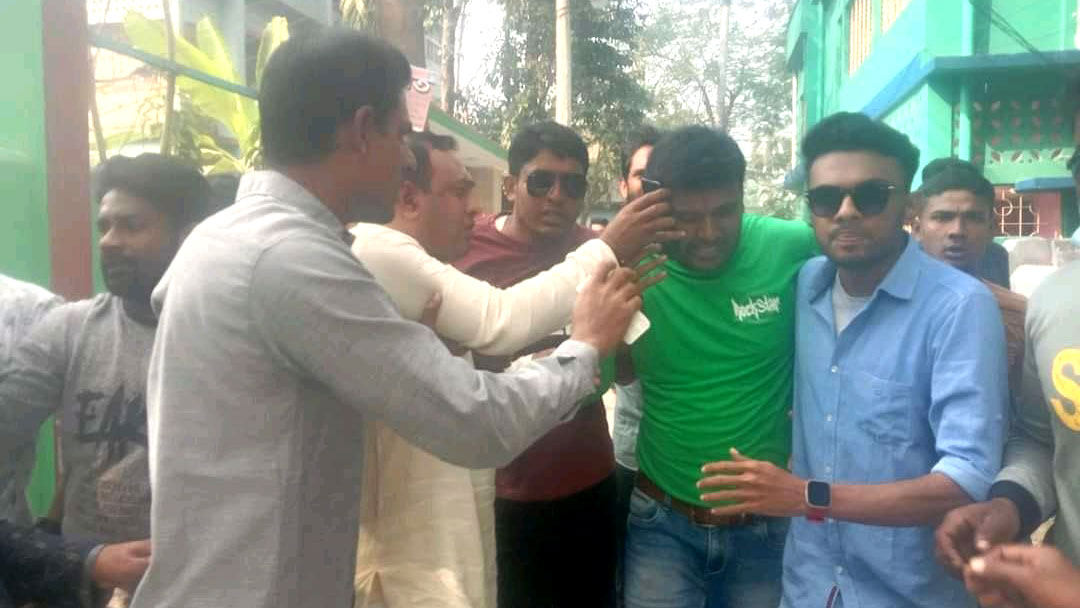 নাটোরে বিএনপি ও পুলিশের সংঘর্ষ