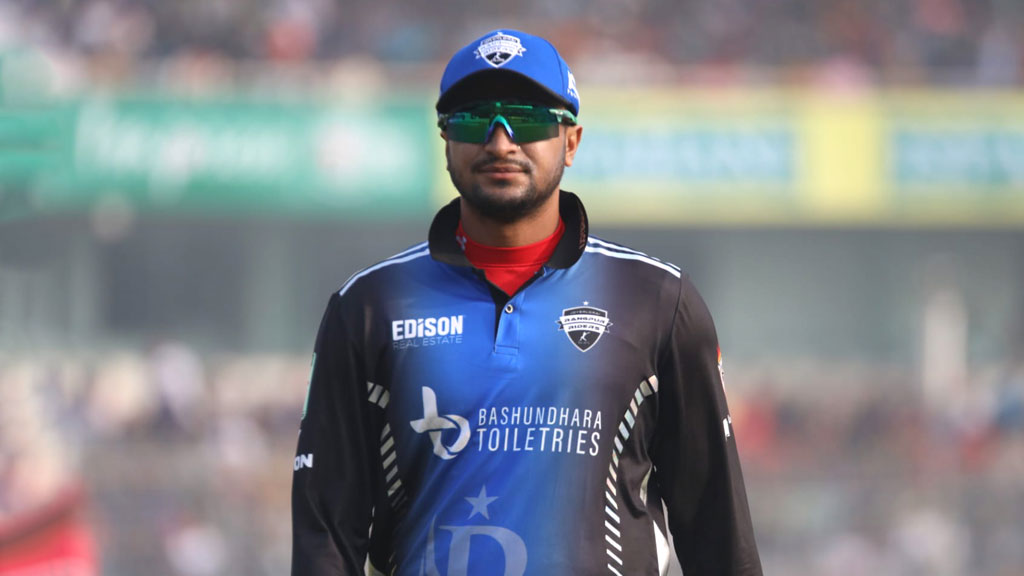 বিপিএল রেখে সিঙ্গাপুরে যাচ্ছেন কেন সাকিব 