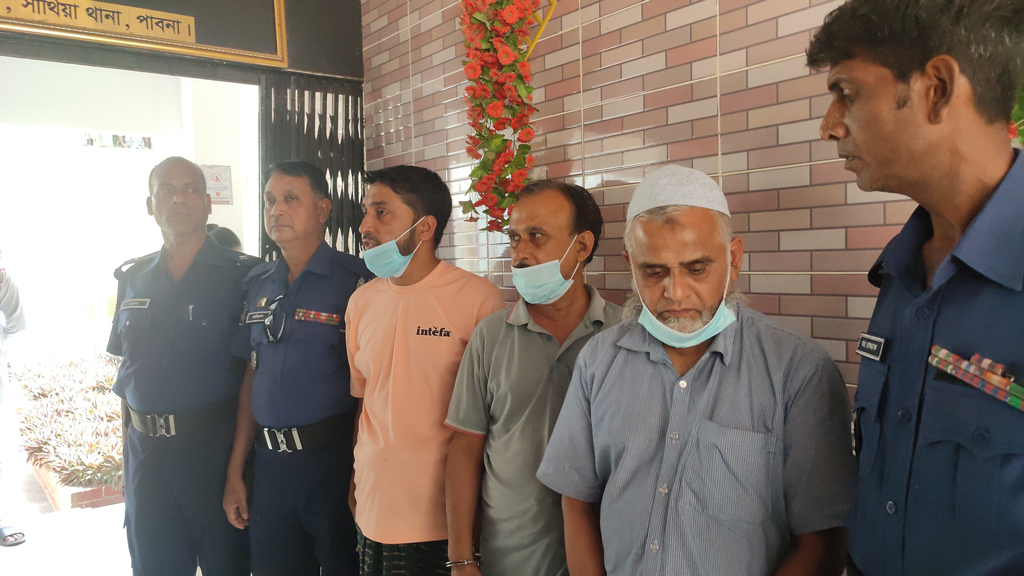 ১০ কোটি টাকা লোপাট: অগ্রণী ব্যাংকের ৩ ব্যাংক কর্মকর্তা বরখাস্ত