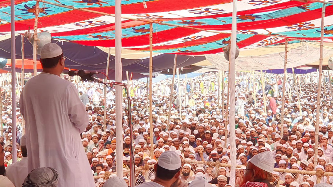 নতুন নির্বাচন কমিশন সরকারের গুনগ্রাহী: চরমোনাই পীর