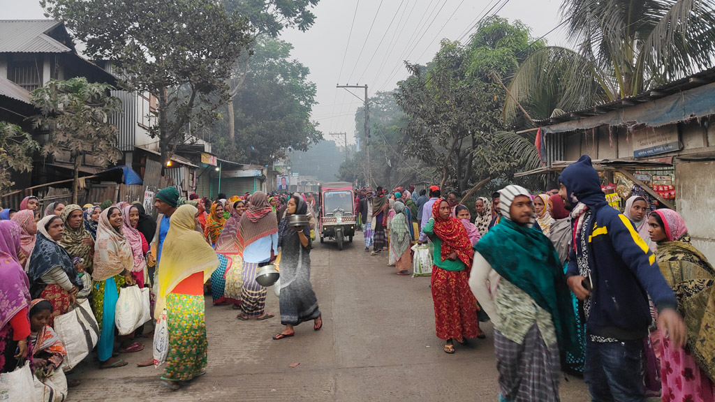 শ্রমের বাজারে নারী শ্রমিকের মূল্য কম