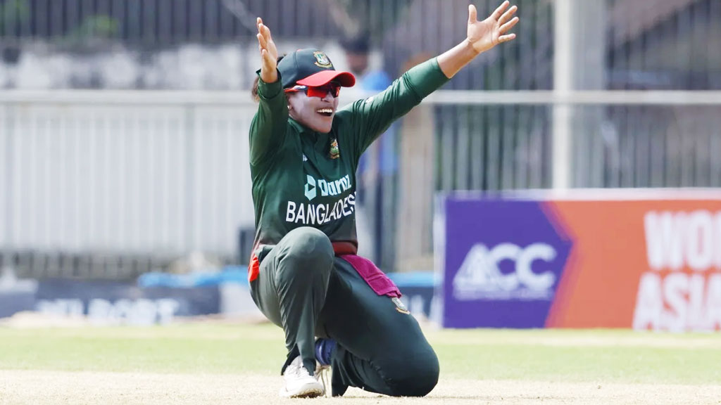 লঙ্কা সফরে বাদ পড়ে অবাক রুমানা