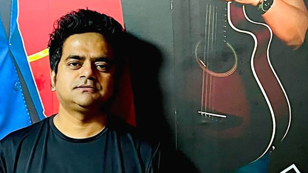 ছয় বছরের দেখা-শোনা
