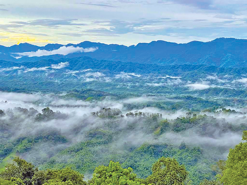 ভ্রমণ গন্তব্যগুলোর বর্জ্য ব্যবস্থাপনায় পদক্ষেপ নেওয়া উচিত