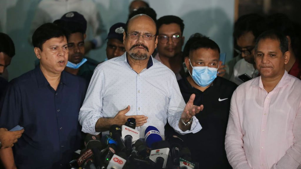 ‘আমরা সাকিবকে নিজেদের মানুষ বলে মনে করি’