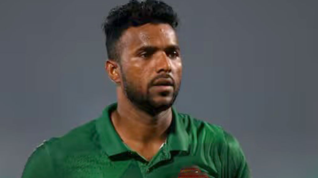 বাবা হারালেন ইবাদত
