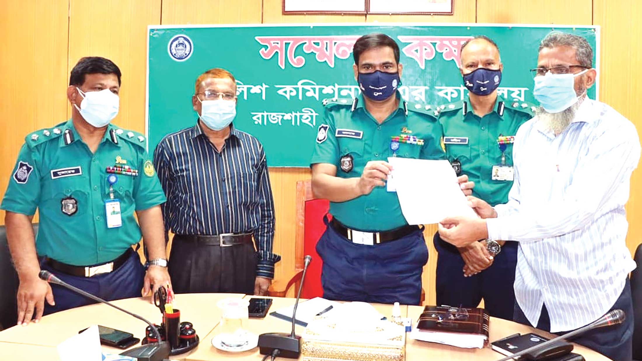 আরএমপি কমিশনারকে রোয়ার ১৫ প্রস্তাব