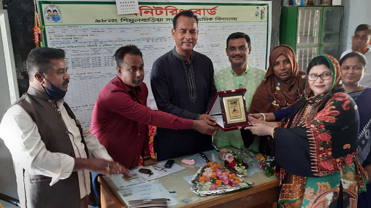 সাতক্ষীরায় নবনির্বাচিত চেয়ারম্যানকে সংবর্ধনা