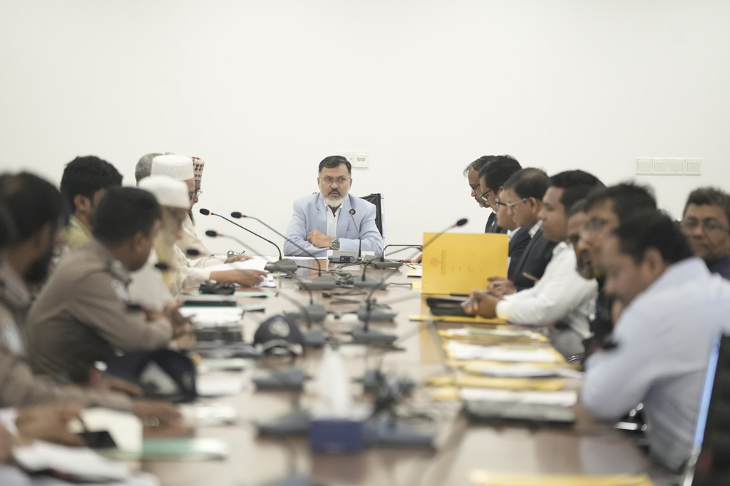 পুরাতন বাণিজ্য মেলার মাঠে ডিএনসিসির কেন্দ্রীয় ঈদ জামাত