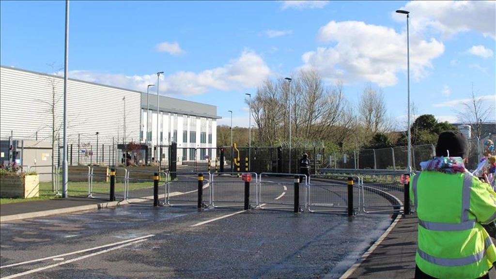 চেক প্রজাতন্ত্রে ইসরায়েলের বৃহত্তম অস্ত্র প্রস্তুতকারী কোম্পানির কারখানায় অগ্নিসংযোগ