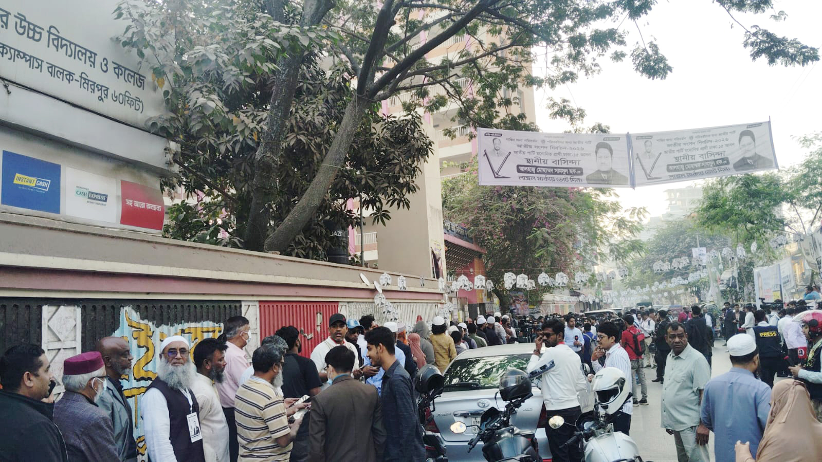 গণভোট ও জাতীয় সংসদ নির্বাচনে ভোট গ্রহণ শুরু