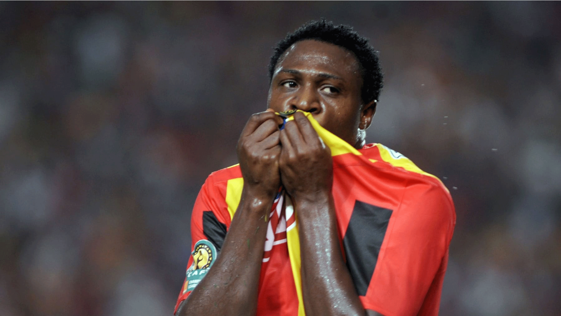 ম্যাচ চলাকালীন মাঠেই মারা গেলেন নাইজেরিয়ান ফরোয়ার্ড