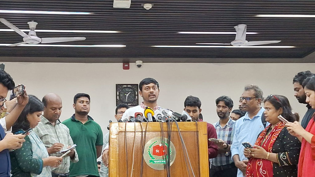 ‘নৌকা আউট, শাপলা ইন’, সিইসির সঙ্গে বৈঠক শেষে এনসিপির চাওয়া
