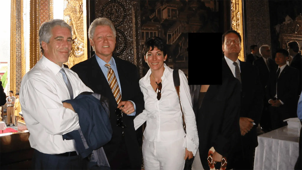 ক্লিনটনকে এপস্টেইনের পরিমণ্ডলে নিয়ে গিয়েছিলেন গিলেইন