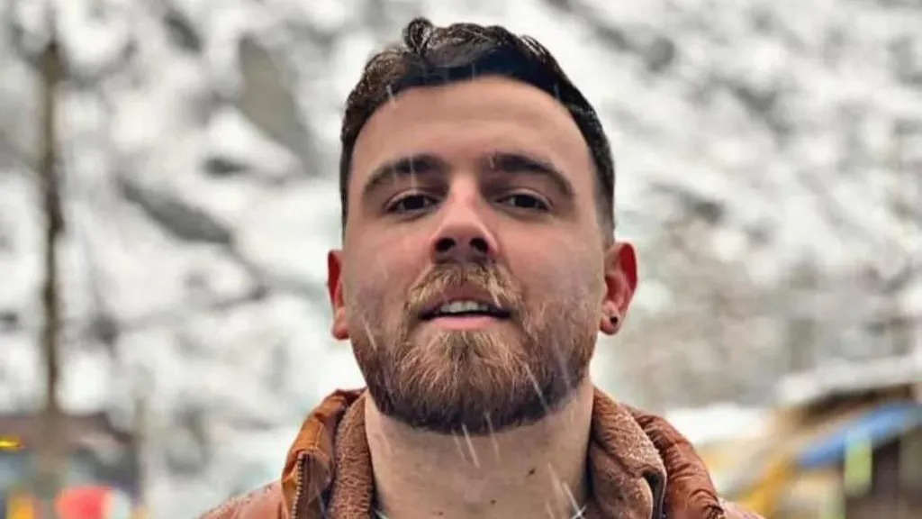 বিশ্বজুড়ে তীব্র প্রতিক্রিয়ার পর নতিস্বীকার, এরফান সোলতানির মৃত্যুদণ্ড স্থগিত করল ইরান