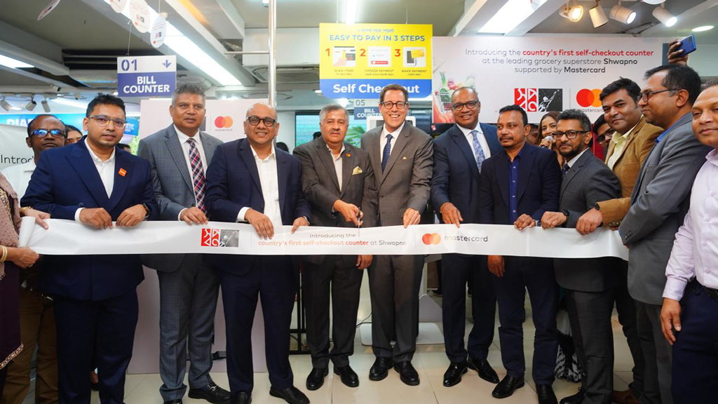 গুলশান আউটলেটে ‘সেলফ চেকআউট কাউন্টার’ চালু করল স্বপ্ন
