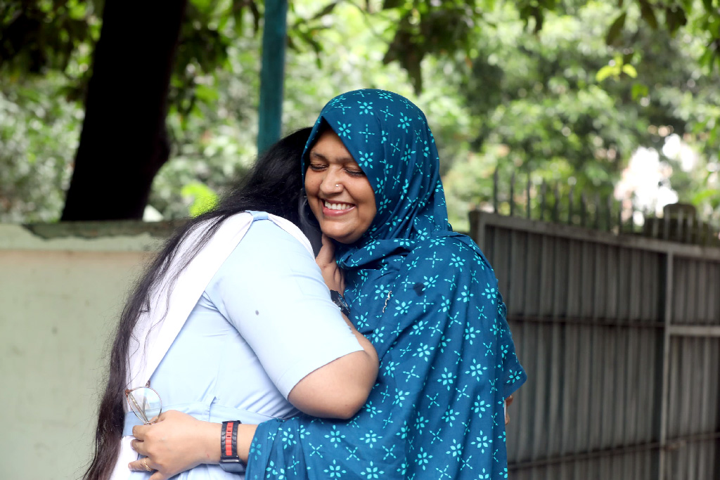 দাখিলের ফল পেতে Dakhil লিখে স্পেস দিয়ে Mad লিখে স্পেস দিয়ে রোল নম্বর লিখে স্পেস দিয়ে 2025 লিখে 16222 নম্বরে পাঠাতে হবে।