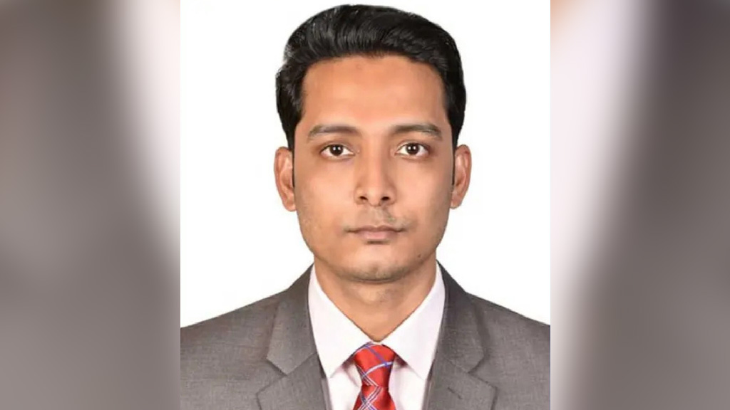 দুই সাংবাদিককে হাতকড়া পরিয়ে থানায় পাঠানো এসি ল্যান্ডকে প্রত্যাহার