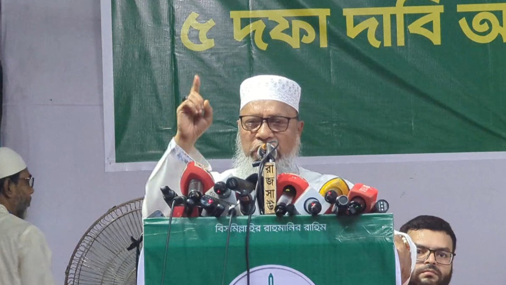 রাষ্ট্রপতিকে বিশ্বাস করি না, প্রধান উপদেষ্টাকেই আদেশ জারি করতে হবে: এ টি এম মাসুম