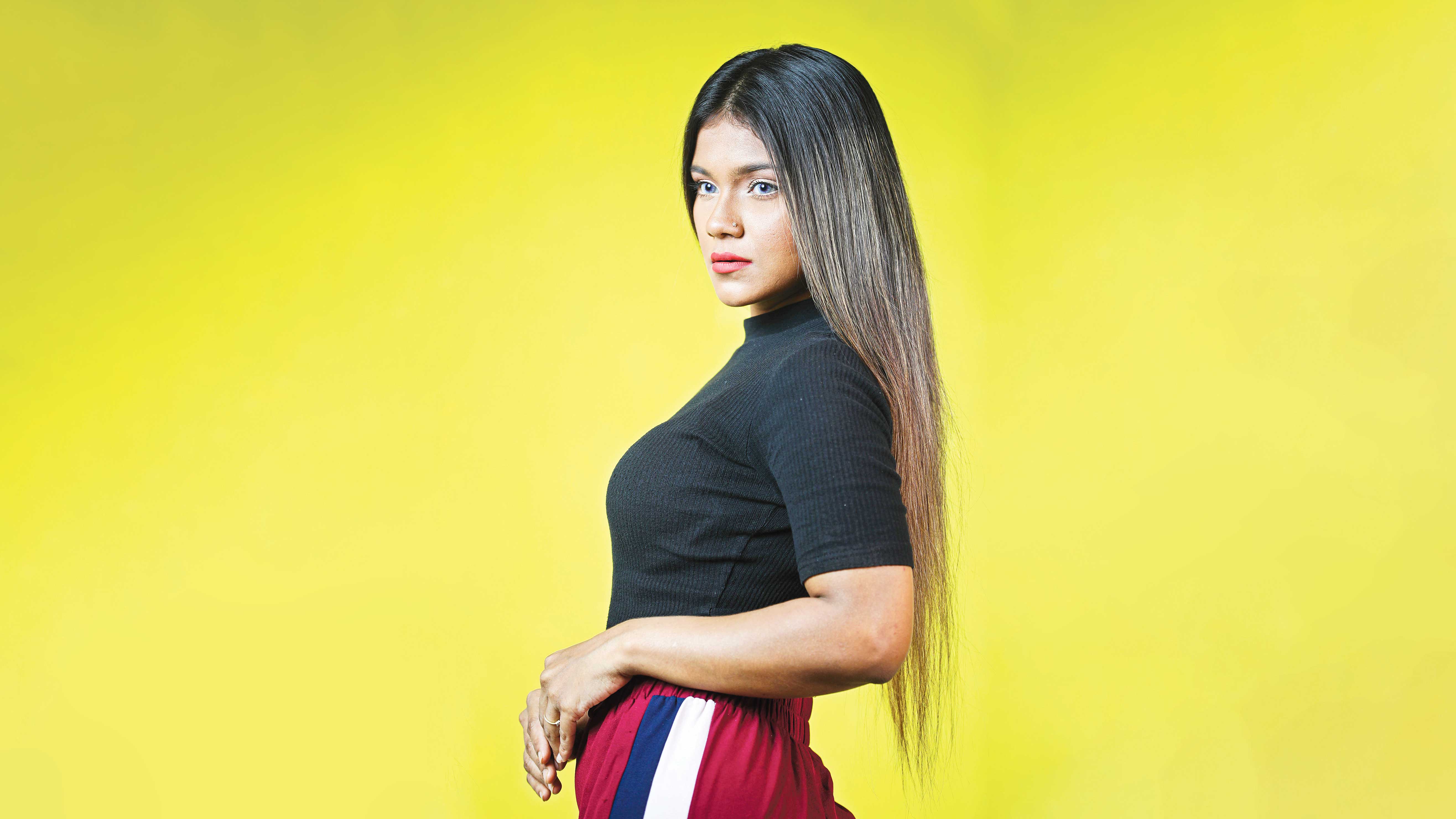 ঘরেই করুন চুলের রং