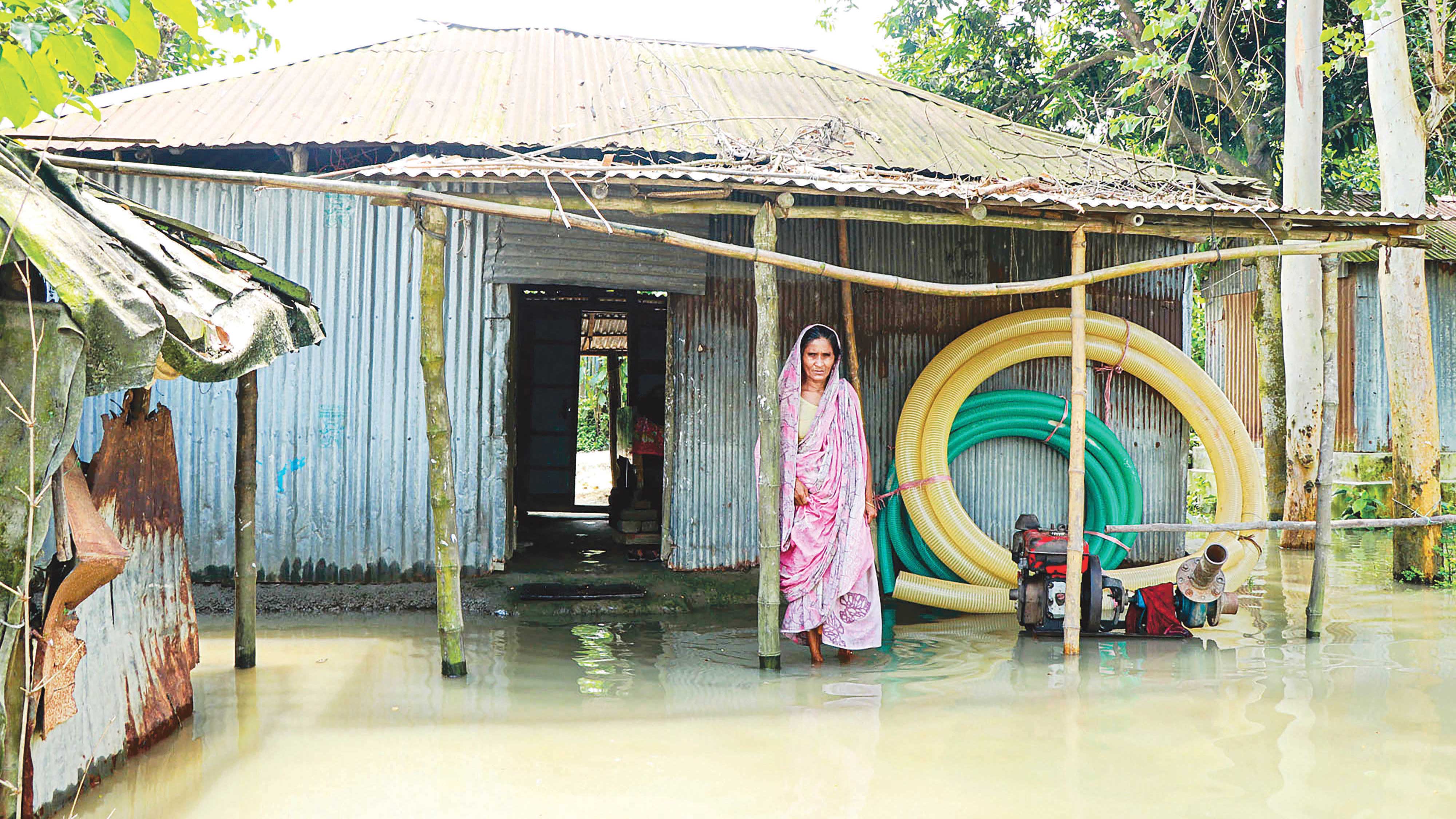 বন্যার এই সময়ে
