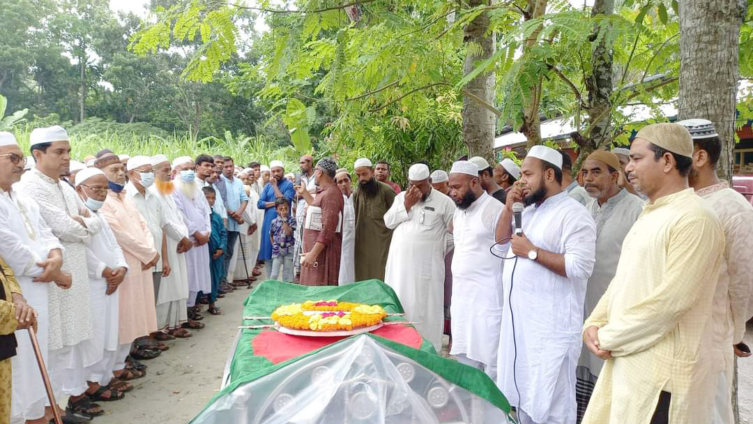 বীর মুক্তিযোদ্ধা সাদেকুর রহমান হাওলাদারকে রাষ্ট্রীয় মর্যাদায় দাফন