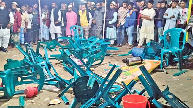 নৌকার স্লোগান দিয়ে স্বতন্ত্র প্রার্থীর ক্যাম্পে হামলা