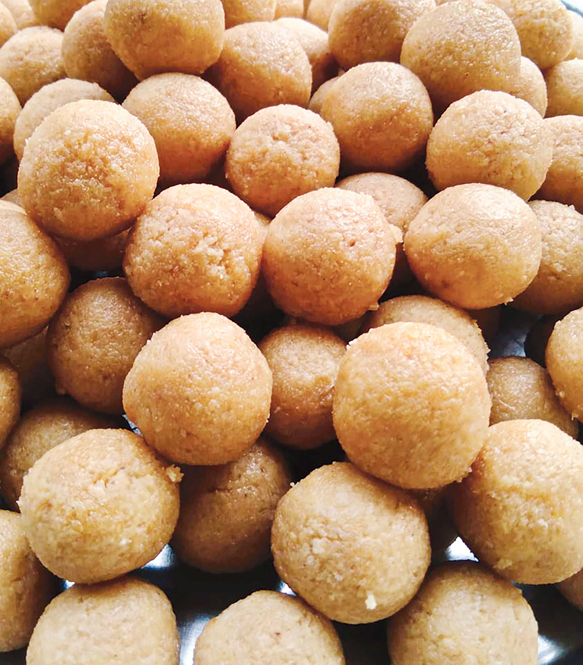 ক্ষীর নারকেল নাড়ু