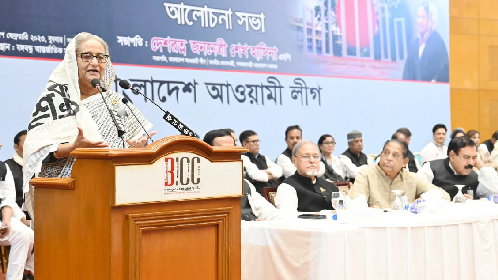 কেউ দোলায় করে ক্ষমতায় বসিয়ে দেবে, এমন স্বপ্নে বিভোর বিএনপি: প্রধানমন্ত্রী 