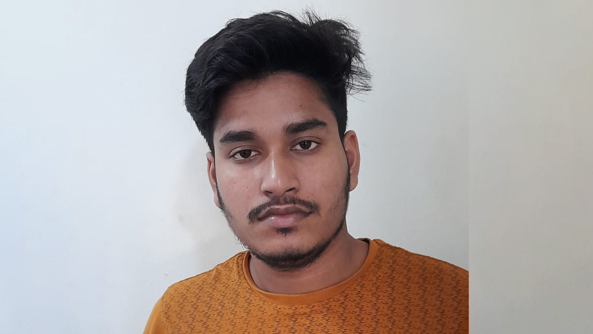 সরকারি পরীক্ষার প্রশ্ন ফাঁসের নামে প্রতারণা, তরুণ গ্রেপ্তার