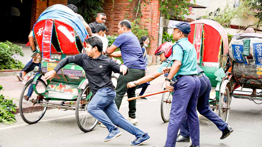 বড় বিস্ময় লাগে!