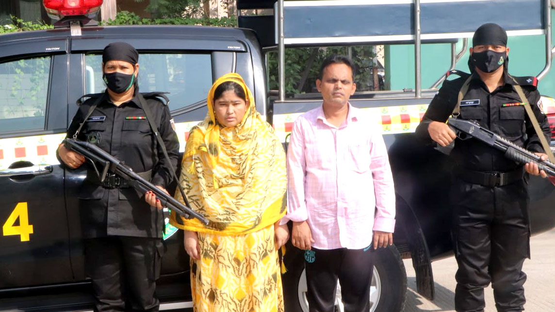 কর্ণফুলীর চেয়ারম্যান স্ত্রীসহ গ্রেপ্তার
