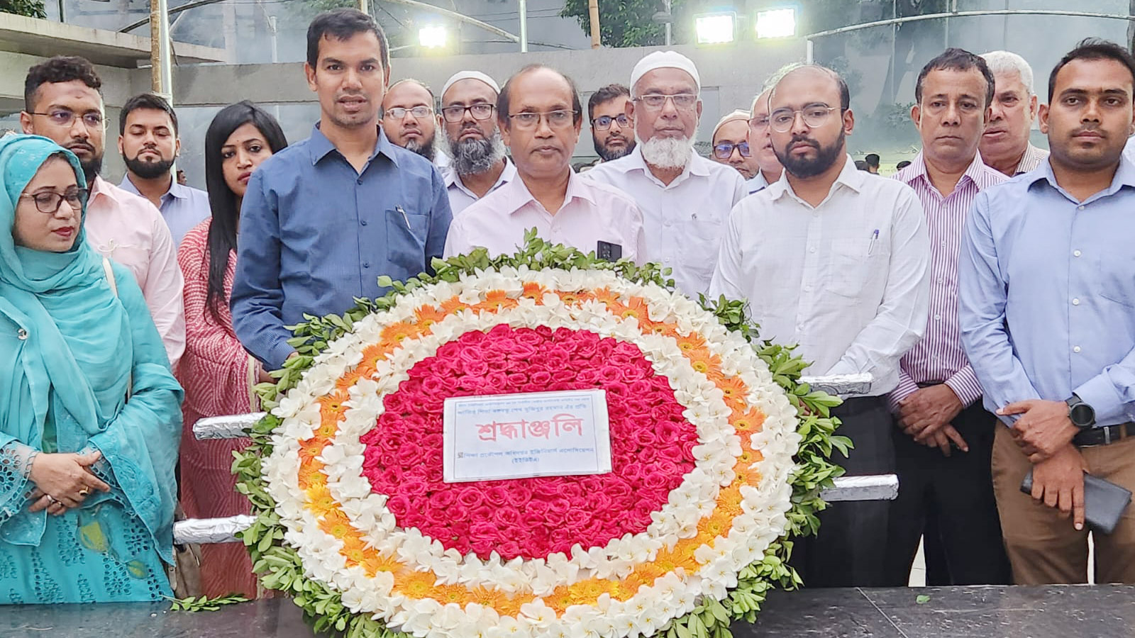 বঙ্গবন্ধুর প্রতিকৃতিতে ইইডিইএ’র শ্রদ্ধা