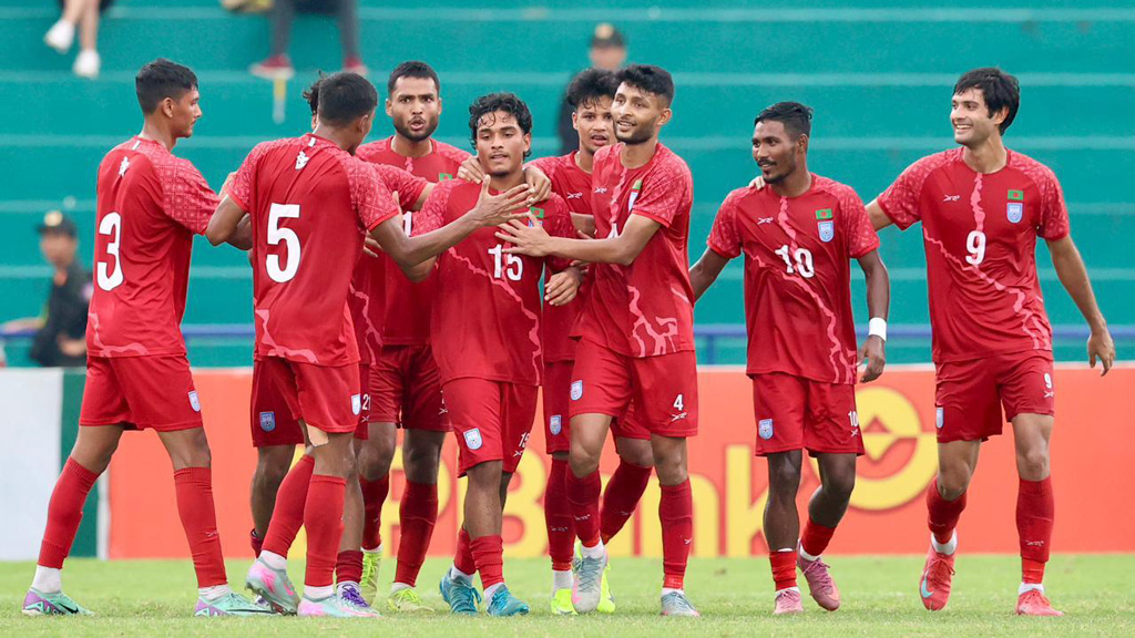 সিঙ্গাপুরকে উড়িয়ে ৬ বছর পর বাংলাদেশের জয়