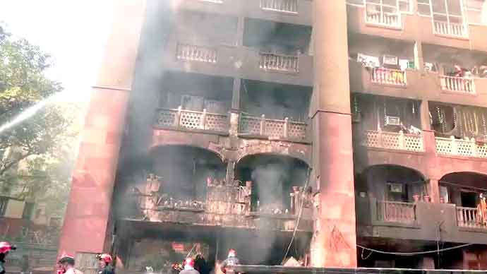 ভারতের পার্লামেন্টের পাশে এমপিদের অ্যাপার্টমেন্টে অগ্নিকাণ্ড