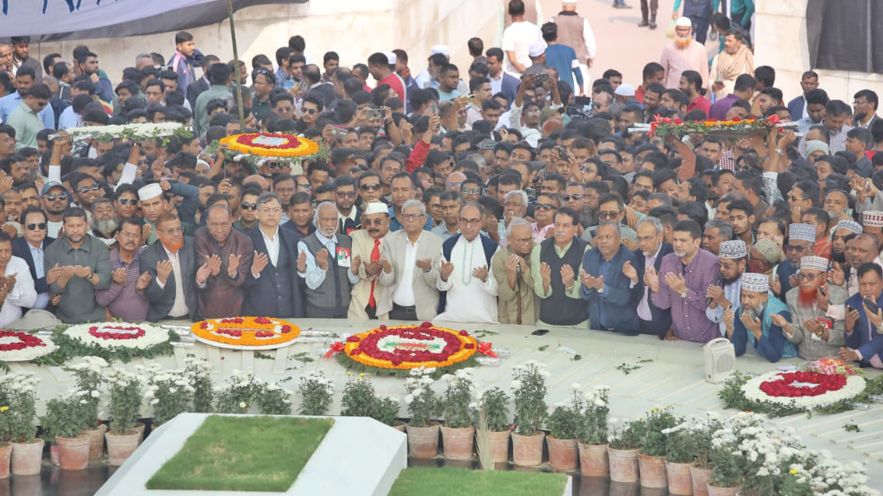 নির্বাচন কমিশন যোগ্যতার সঙ্গেই দায়িত্ব পালন করছে: মির্জা ফখরুল
