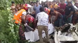 ফরিদপুরে পৃথক সড়ক দুর্ঘটনায় নিহতের সংখ্যা বেড়ে ৬