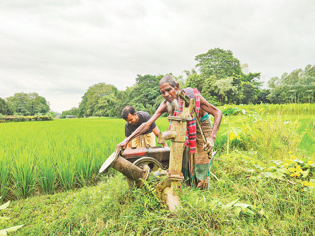ডিজেলের মূল্যবৃদ্ধি: কৃষকের কষ্ট আরও বাড়ল
