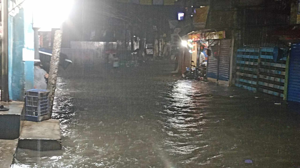 মিরপুরে বিদ্যুৎস্পৃষ্ট: বাবা-মা ও বোনকে হারাল ৬ মাসের হোসাইন, বাঁচাতে গিয়ে প্রাণ দিলেন তরুণ