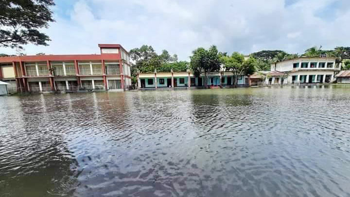 ২৩ স্কুল–কলেজ পানিবন্দী