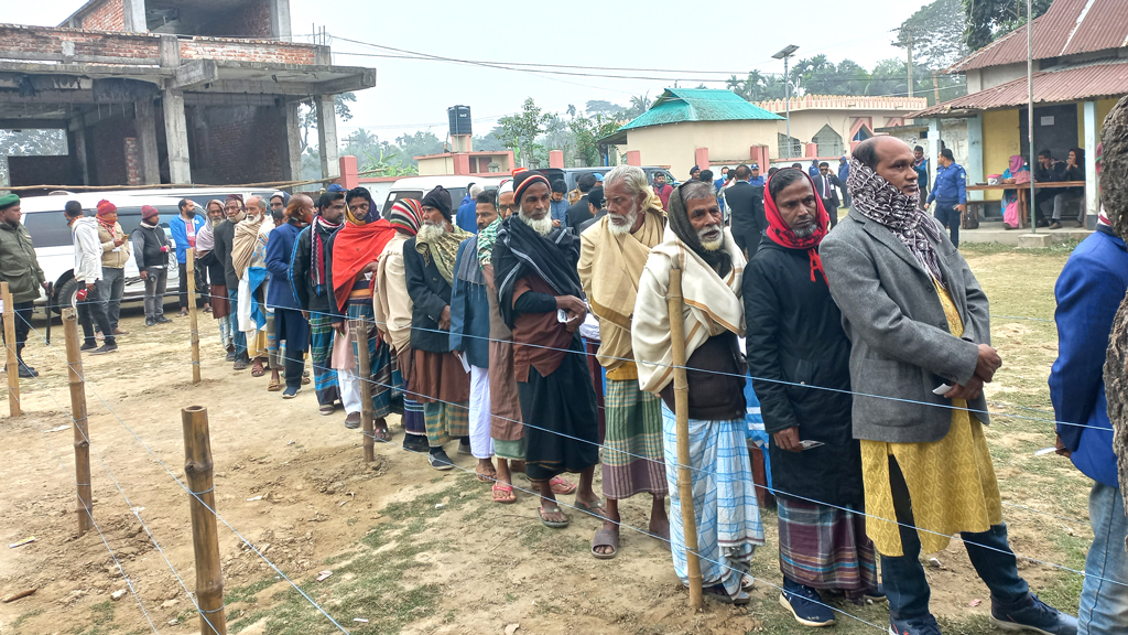 ভোটগ্রহণ চলছে ময়মনসিংহ-৩ আসনের স্থগিত কেন্দ্রে 