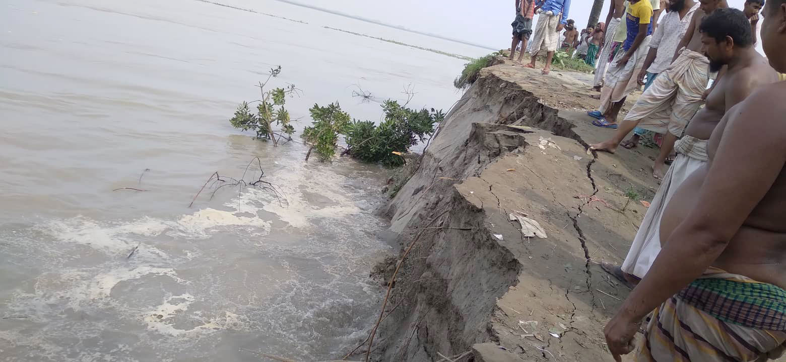 যমুনার পানি বৃদ্ধিতে সৃষ্টি হয়েছে তীব্র নদীভাঙন