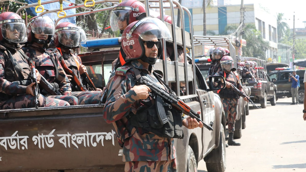 পোশাক কারখানার নিরাপত্তায় ৪৪ প্লাটুন বিজিবি মোতায়েন