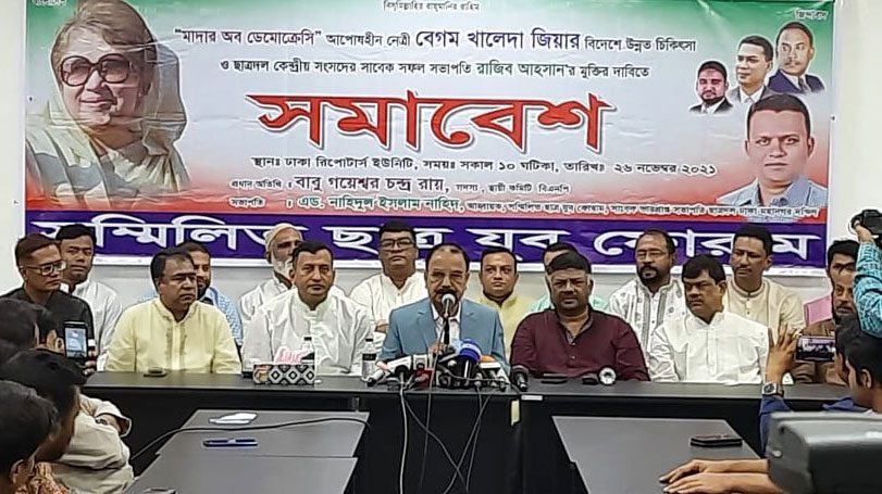 ‘খালেদা জিয়ার চিকিৎসা নয়, সরকারের পতনই মূল দাবি হওয়া উচিত’