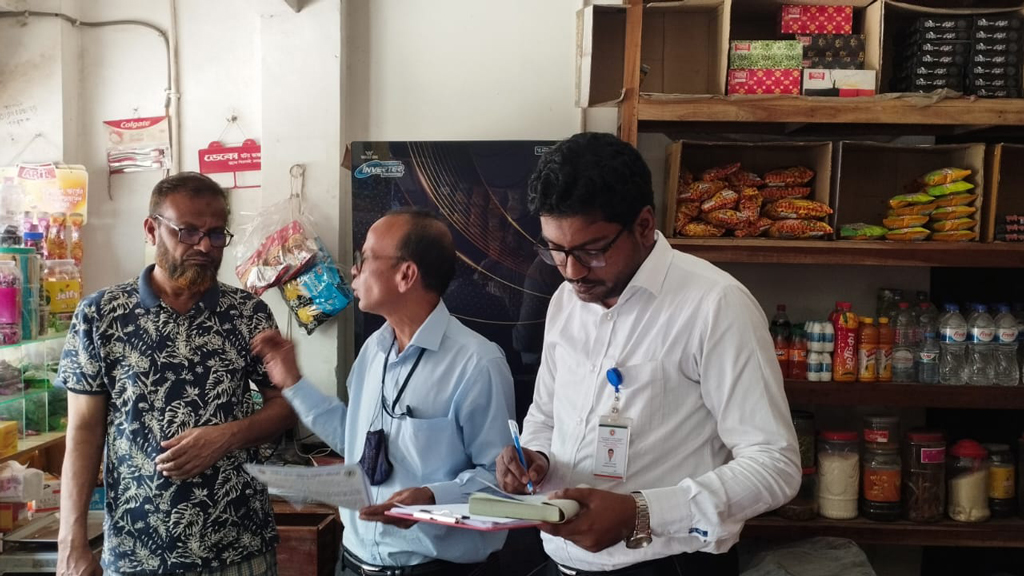 মুন্সিগঞ্জে দুই গ্যাস সিলিন্ডারের দোকানে অভিযান, ১০ হাজার টাকা জরিমানা