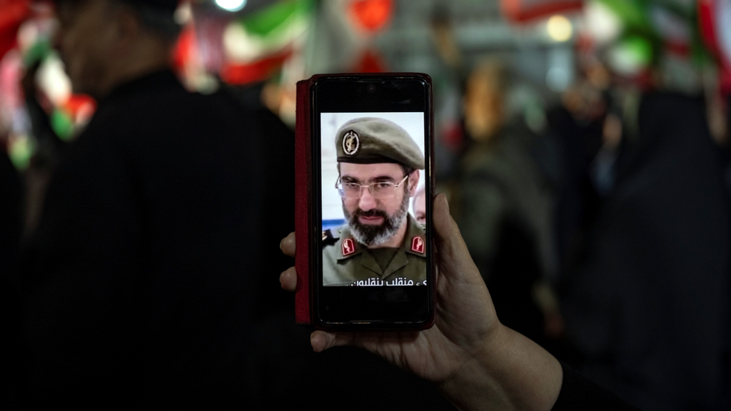 ভবিষ্যতে যুদ্ধে জয়ের চেয়ে কঠিন হবে সত্যকে বাঁচিয়ে রাখা