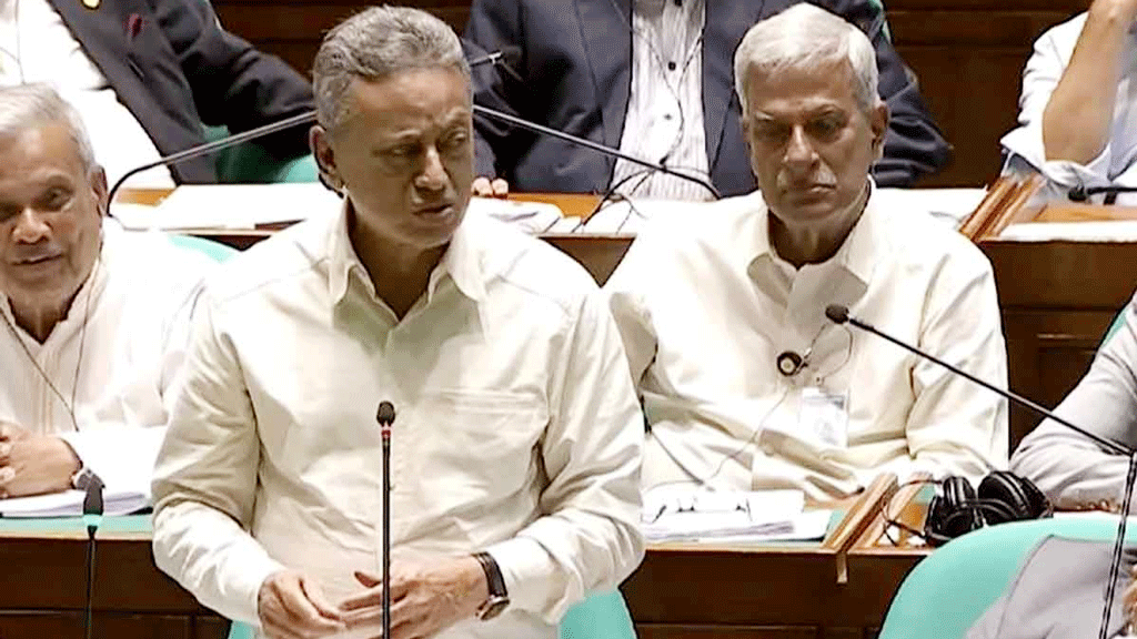 আমানতকারীরা সুদসহ টাকা ফেরত পাবেন—পাঁচ ব্যাংক নিয়ে অর্থমন্ত্রী